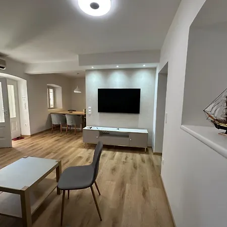 Roky Apartman Orebić